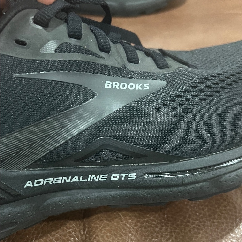 Brooks Men's Black Adrenaline GTS Sneakers size 10 - Picture 2 of 9